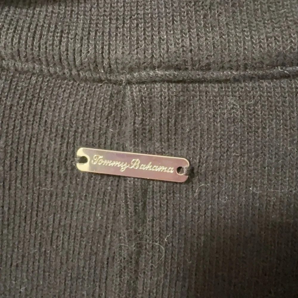 Tommy Bahama Black Blazer with Floral Lining - Picture 4 of 4